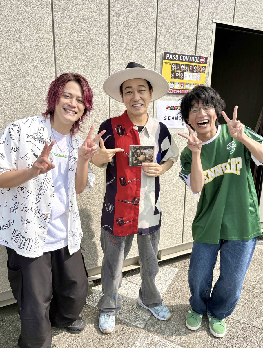 melogappa's tweet photo. 2026RABまつりでSEAMOさんにご挨拶させていただきました！！！！！
CD受け取ってくださってとてもお優しい方でした嬉しい嬉しいありがとうございました https://t.co/wVUiiZvE8v