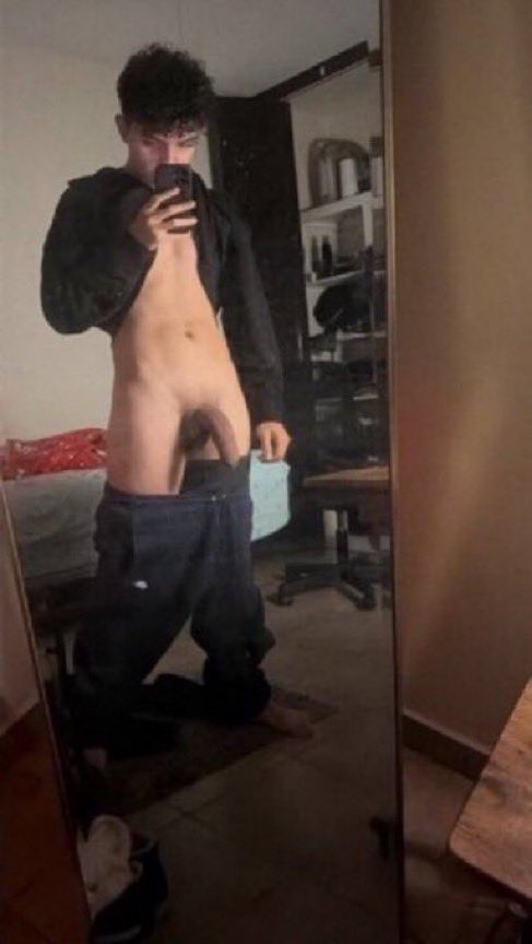 zack30588z's tweet photo. Cucks or gfs hmu https://t.co/j4xJzFZdMe