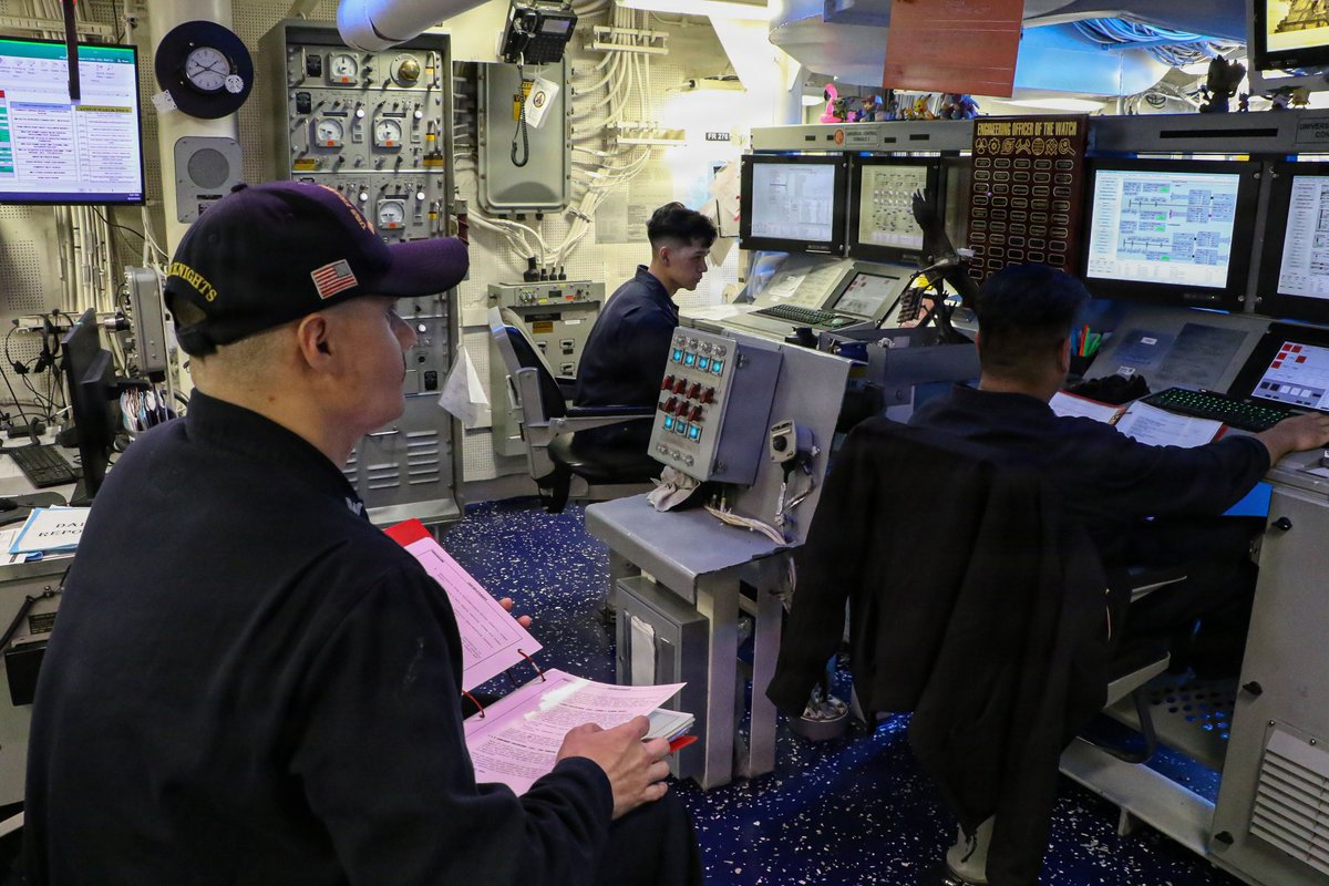 Always Ready ⚓ 

USS Frank E. Petersen Jr. Sailors maintain the ship’s engineering watch while underway in the Indian Ocean. Disciplined engineering teams keep Navy warships ready to defend peace through strength.

#ForgedByTheSea | #US7thFleet
@USPacificFleet https://t.co/peBpBP97yj