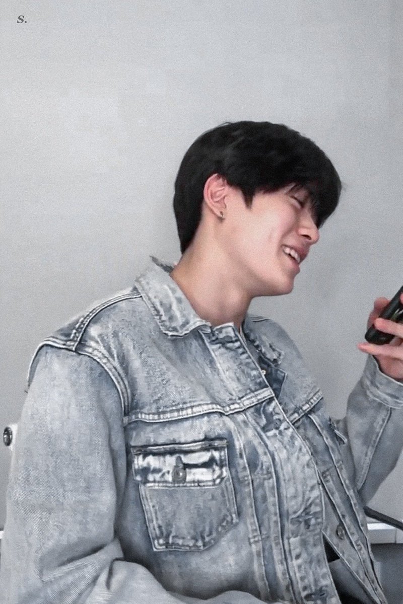 wangwangazi's tweet photo. 정재현 청자켓 샀어요 ....................... 🧎‍♀️ https://t.co/EWm0pEeGYB