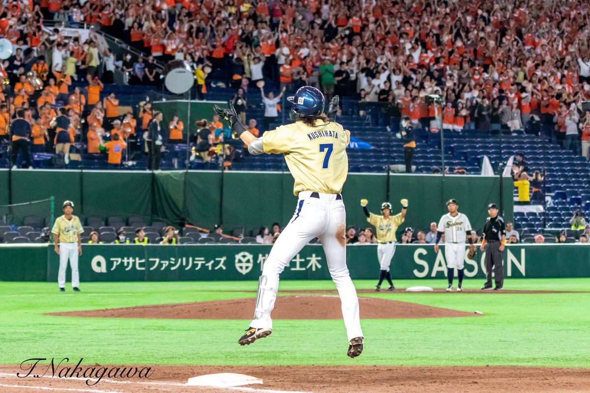 tatsuobim's tweet photo. #都市対抗 決勝

NTT西日本 ３ー４ 西濃運輸 https://t.co/YzAp79PePU