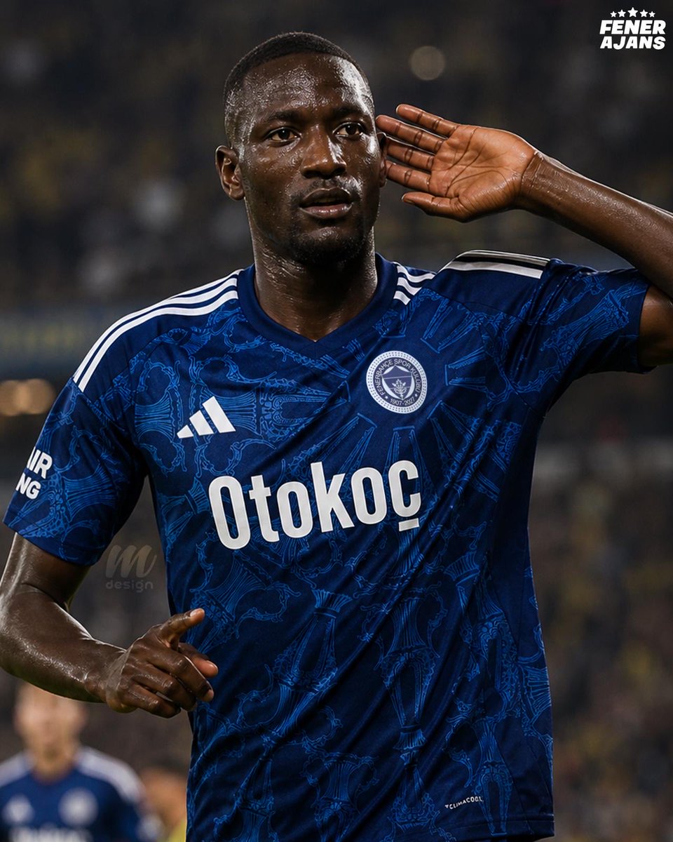 ajansfenercom's tweet photo. Yaz transfer döneminde adı Fenerbahçe ile anılan forvetlerin şu ana kadar göstermiş olduğu performanslar. 

Suarez: 5 maç ~ 4 gol, 1 asist
Pavlidis: 9 maç ~ 11 gol, 3 asist 
Guirassy: 3 maç ~ 2 gol, 1 asist https://t.co/BA9Hgy22Ex