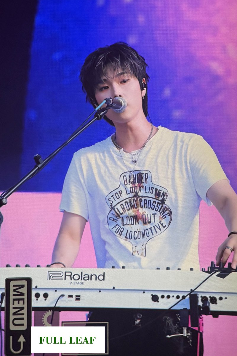 fullleaf626's tweet photo. 260906 사운드플래닛페스티벌  sound planet festival pre

#정수 #JUNGSU #엑스디너리히어로즈 #XdinaryHeroes https://t.co/ifS0gWg817