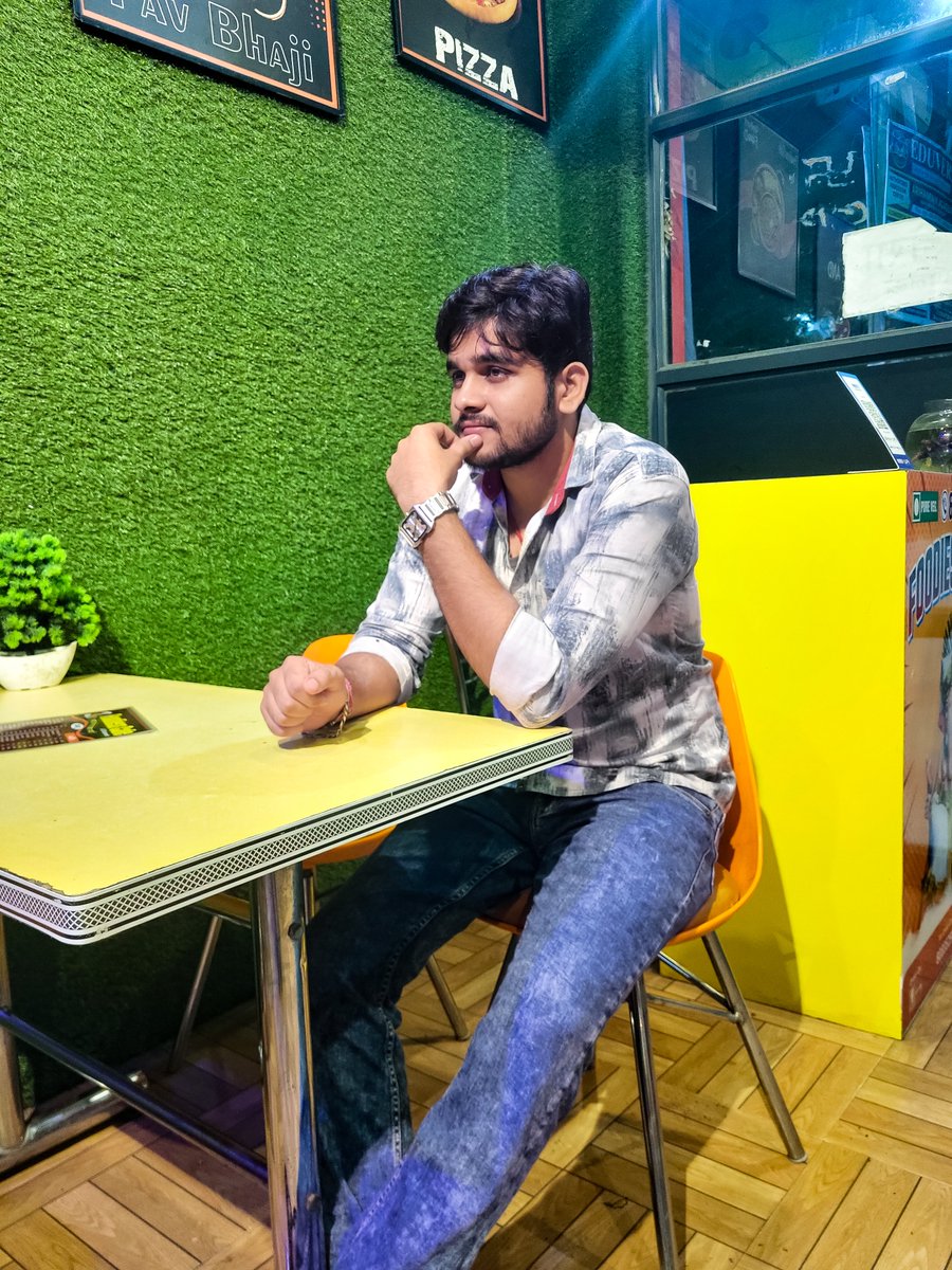 iam_abhishek_kr's tweet photo. Lost in thoughts, or maybe just deciding what to order next.
#restaurant #justthoughts
#atmyplace #newpost
#lostinthought https://t.co/fHqwNaZMWn