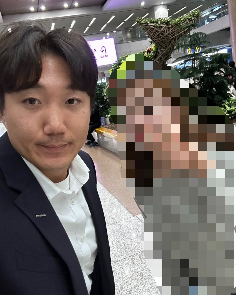 dorid6ri's tweet photo. 왼쪽분 근황이 오른쪽이 되었다는게 ㄴㅁㄴㅁ웃겨서 눈물날것같애뢰알..    하 https://t.co/VBVJfKWwVd
