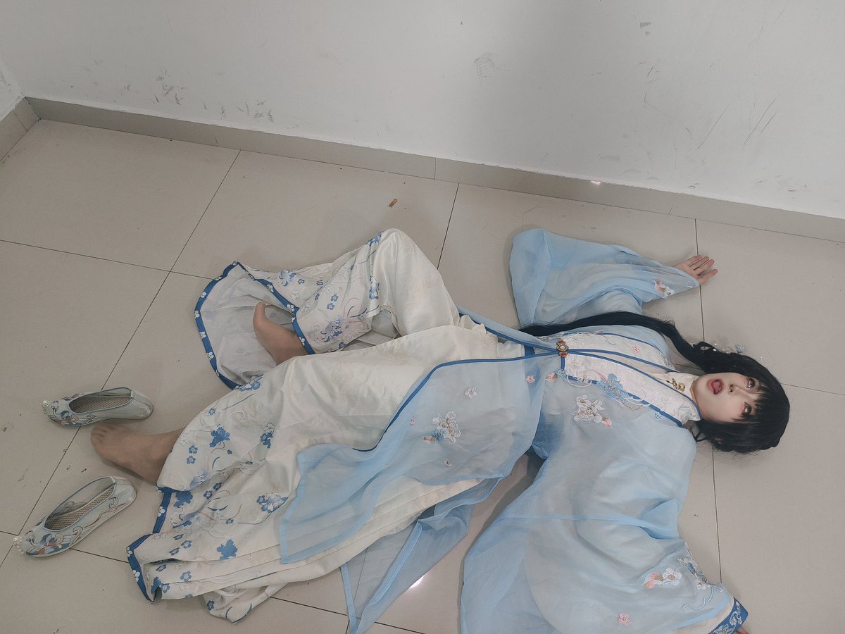 DevotoT64855's tweet photo. 每天被玩坏就扔到路边了啊～啊～啊 #母猪 #母畜 #女高 https://t.co/bK8akze8ID