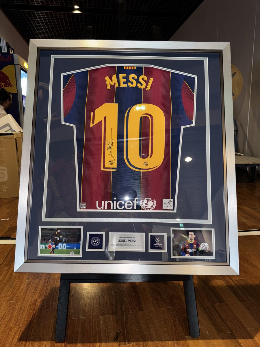 mastuu_'s tweet photo. Les 19 derniers (et plus gros) lots sont à gagner dès maintenant jusque ce soir sur Twitch : Mastu 💚⬇️ https://t.co/jnJL6REpY9