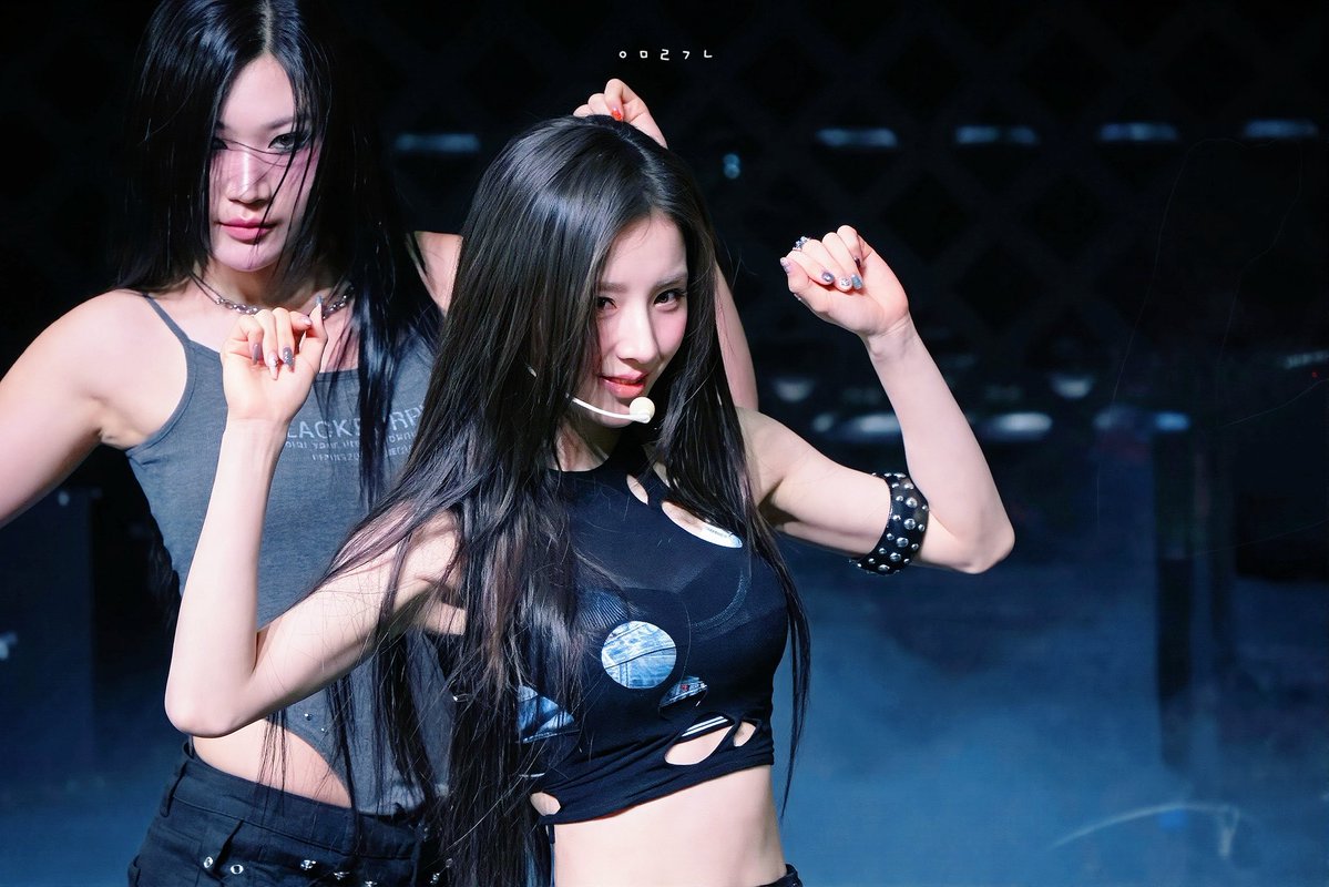 m1nchono_'s tweet photo. 260906

#아르테미스 #ARTMS
#희진 #HEEJIN https://t.co/8MlN7UivcB