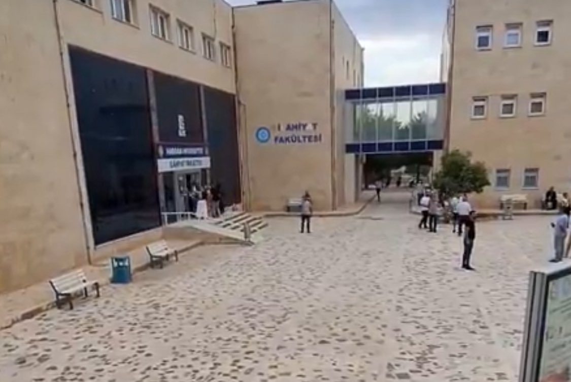 ajansbalikligol's tweet photo. Urfa’da Yol Çalışması Adayları Mağdur Etti: Sınava Geç Kalanlara Ek Süre Geldi 
https://t.co/yHpSFvurtt

#ajansbalikligol #sondakika #şanlıurfa #kpss #sınav https://t.co/qloWGuOKyW