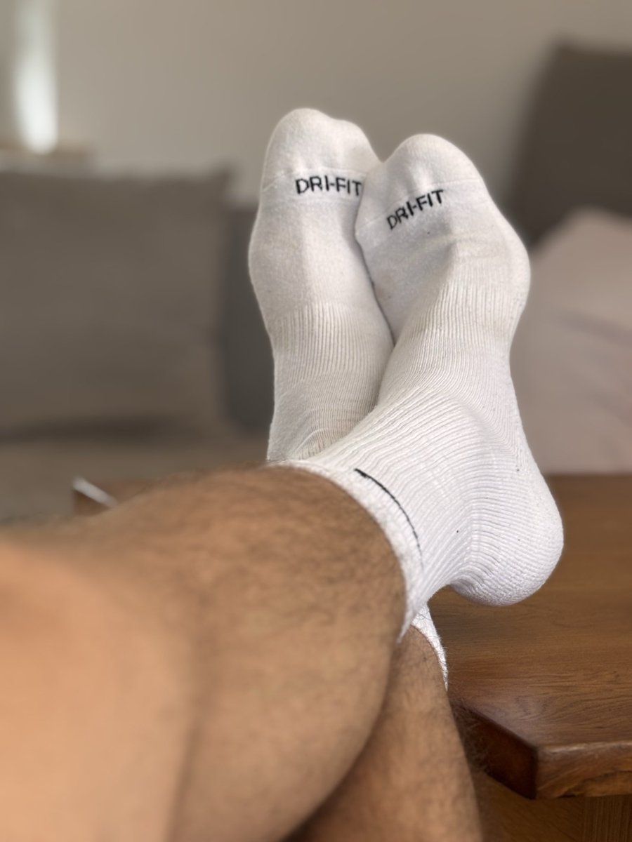 g2k46tr7f5's tweet photo. @
#feet #whitesocks #gay 😈🧦 https://t.co/td2xaqrT9d