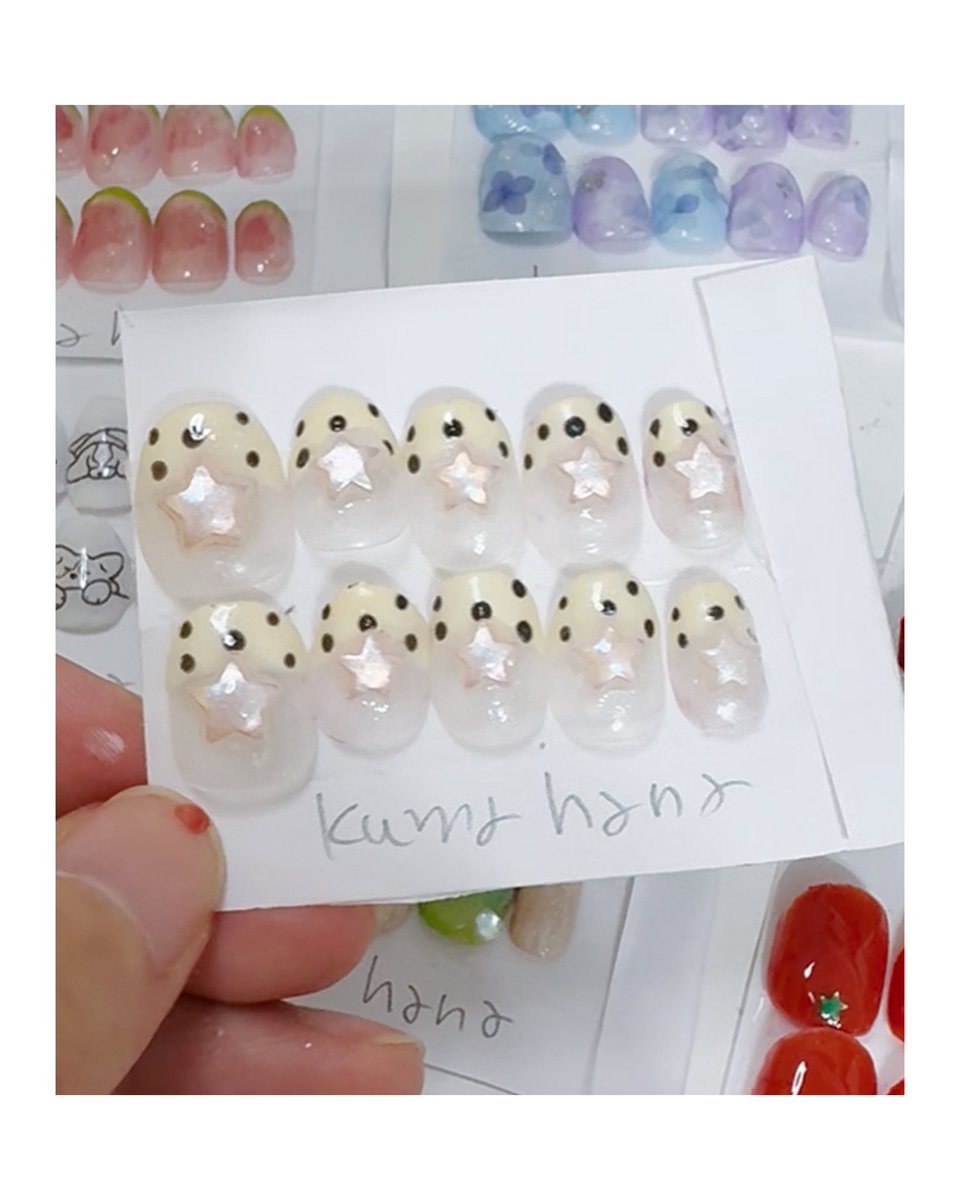 kameringo1018's tweet photo. フレンチドットお星さまパールネイル✩.*˚
∞-———————∞
#ネイルチップ #ネイル #nail #nailtip #ネイル初心者 https://t.co/hIQKJErbCg