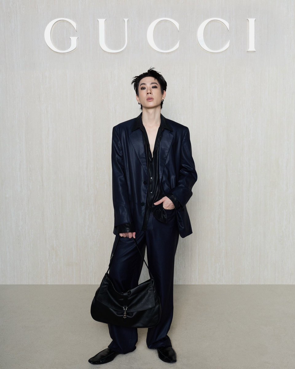offgun_family's tweet photo. New season. No rules.🤍
@off_tumcial   

📸 IG : tumcial  

OFF WITH GUCCI PRIMAVERA
#GucciPrimavera
#ออฟจุมพล #OffJumpol
#GucciPrimaveraXOffJumpol https://t.co/kZfTBDNxQd