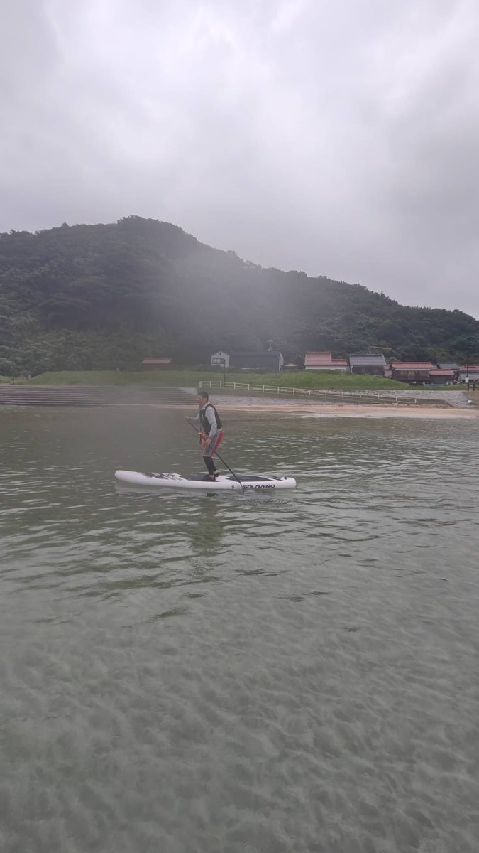 chohka's tweet photo. 今日もSUP🏄
アジの群れと遭遇してテンション⤴️
雨も降らずセーフ🍀
今日も楽しかった🙂
#SUP
#野波 https://t.co/gQdjqyBada