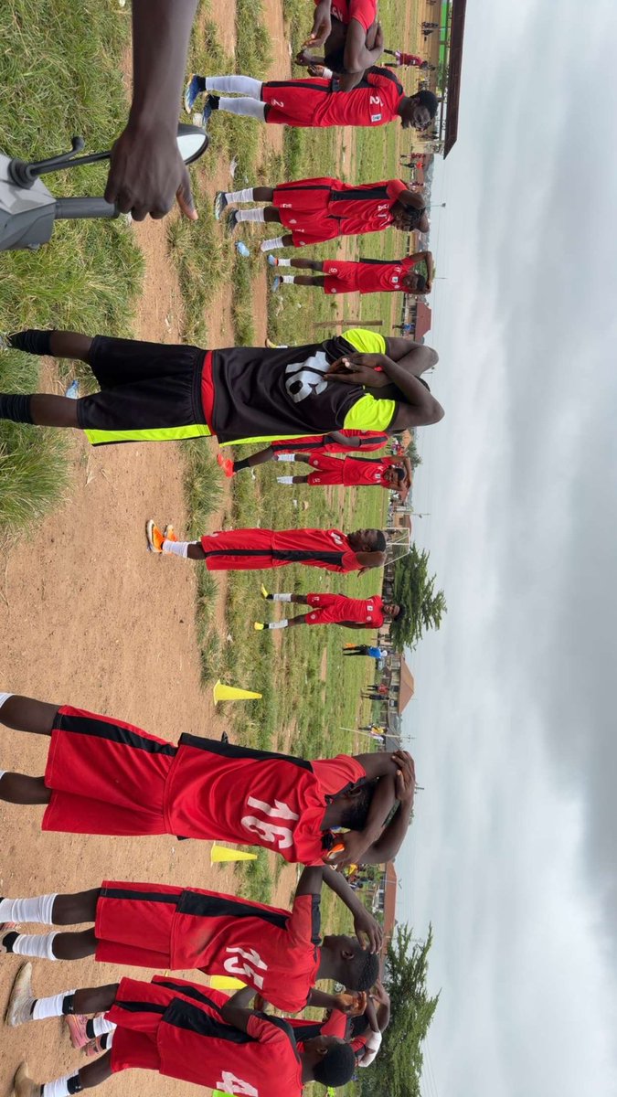 Isaac017_'s tweet photo. ⚽🥂 https://t.co/A7ceLlB0Gm