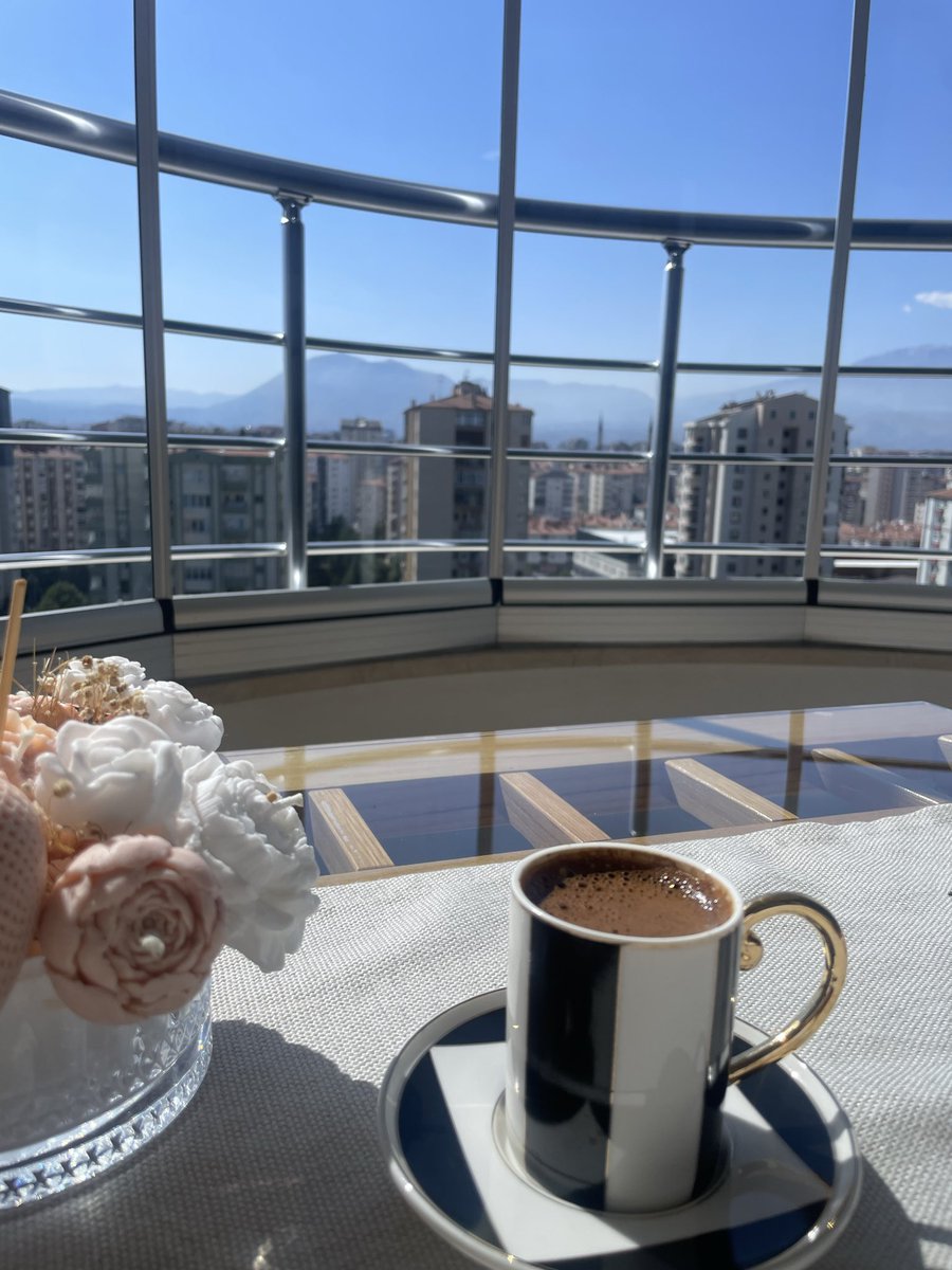 optsyn46's tweet photo. Günaydın ☀️ 
Pazar☕️ https://t.co/KGFfnfYFP5