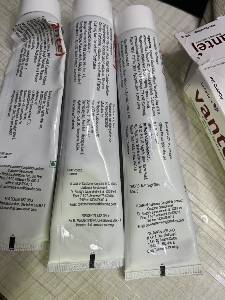 Prtkgoel's tweet photo. Thanks @ApolloPharmacy for delivering fake vantage toothpaste nd non-chalant cstmr suprt who dont care abt submitted proofs. I rcvd 2 fake vantage toothpaste nd i submitted  proofs f hw thr packaging differs frm real ones being sold in market order no. 357901092 (1/4) @drreddys https://t.co/rso95AawwM