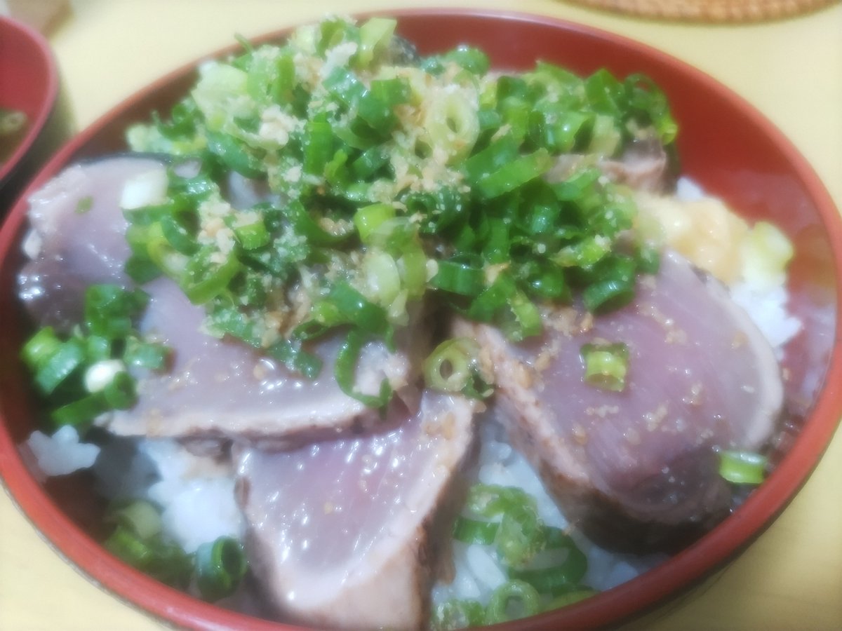 chizuun_Japan's tweet photo. 鰹のたたき丼(katuo no tataki donn)
Seared Bonito Rice Bowl
#Japanesefood #washoku #dinner #homecooking #DON #fishdish https://t.co/1Fp6lR3xuJ
