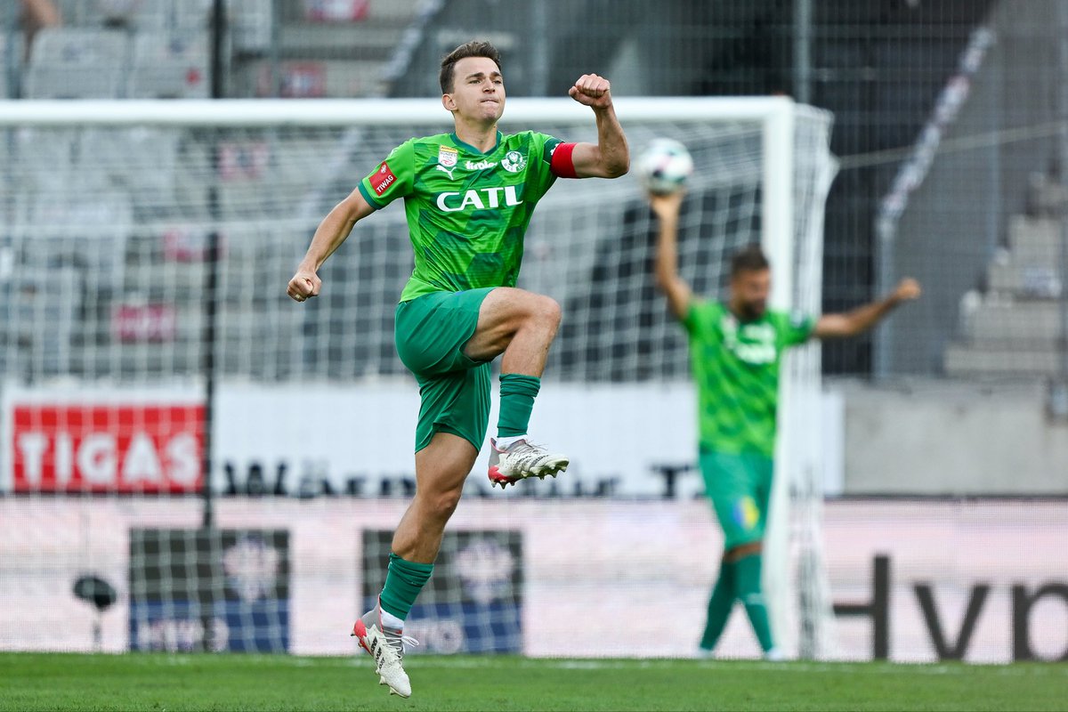 Transferic_Sky's tweet photo. 🟣⚪️ EXKL. || Valentino Müller (27) vor Unterschrift bei @FKAustriaWien. Einigung für Vertrag bis 2027 erzielt. Ablösefrei nach Vertragsende bei WSG. Soll mit seiner Routine junge Talente führen. 149 Spiele für WSG Tirol (23 Tore, 14 Assists) @SkySportAustria @Sky_Johannes https://t.co/wKN3mnTok0