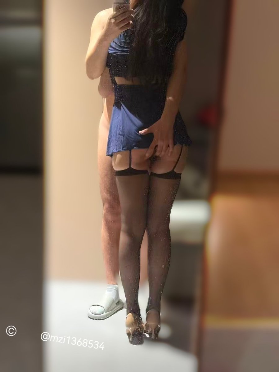 mzi1368534's tweet photo. 看一次硬一次呢 #淫妻 #自拍 #制服 https://t.co/3RLE5Ww558
