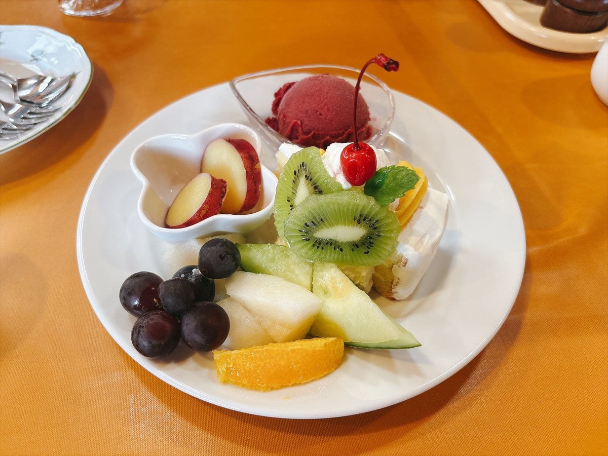 keiit0_'s tweet photo. 道の駅でおかいものして、大満足ランチ食べて今週末も楽しんだ〜！ https://t.co/kpKMSW6HYj