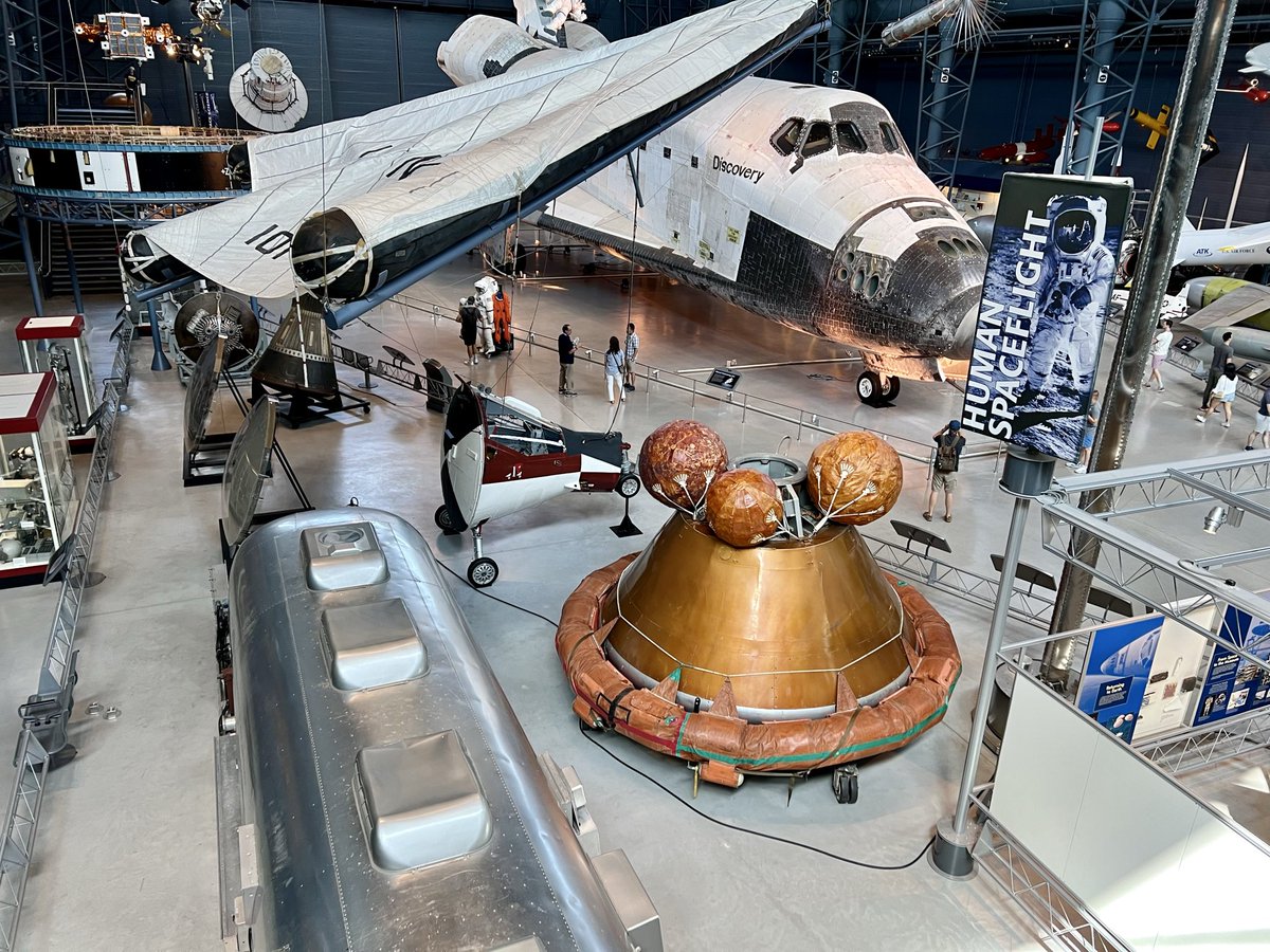 uetweet's tweet photo. @airandspace https://t.co/dKyTCjnTKq