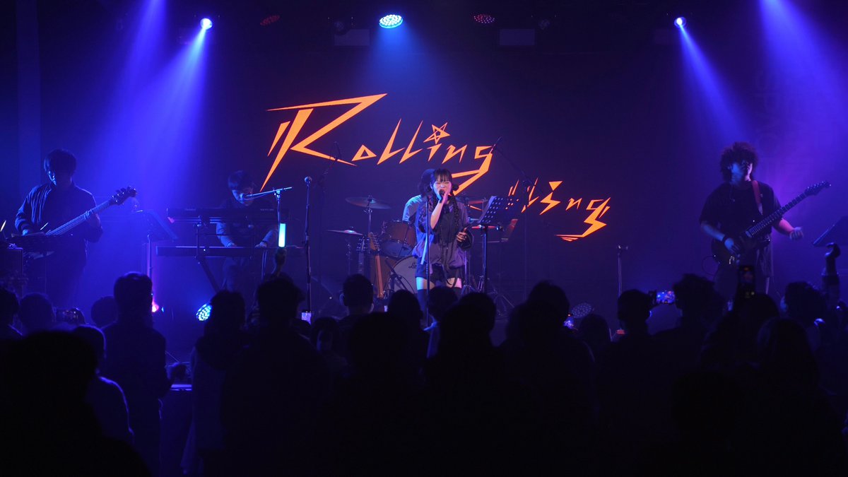 ElifCant9rt's tweet photo. Just left the indie rock show downtown—the band’s raw energy had everyone jumping, no one wanted the night to end! https://t.co/m8WDRGwMS5