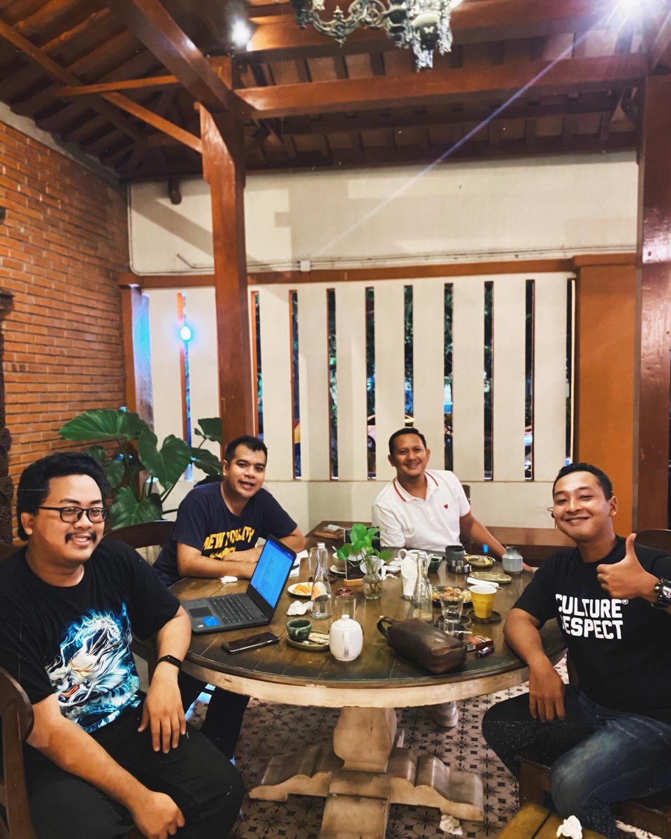 EldonIshii's tweet photo. October Recap https://t.co/z3WDYQ45Un