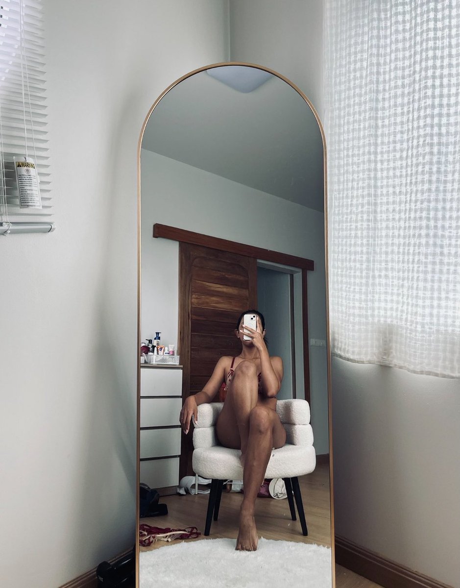 slutsideofme's tweet photo. felt cute https://t.co/84hbPEejct