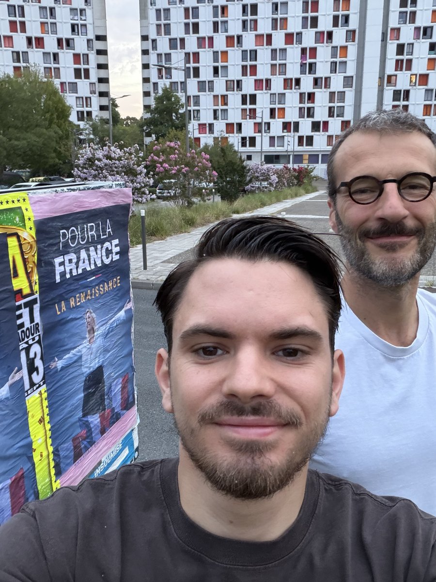 PalisPierre64's tweet photo. Collage ce matin avec @JarraudT  ! 💪🇫🇷

Nous avons refait le secteur de la ZUP — de quoi, comme la dernière fois, ulcérer LFI — avant de poursuivre sur Bayonne.

Une belle reprise ! Bravo aussi à Pascal Bernaudeau, toujours mobilisé sur Hendaye. Le terrain, encore et toujours ! https://t.co/XZuE47m8Q2
