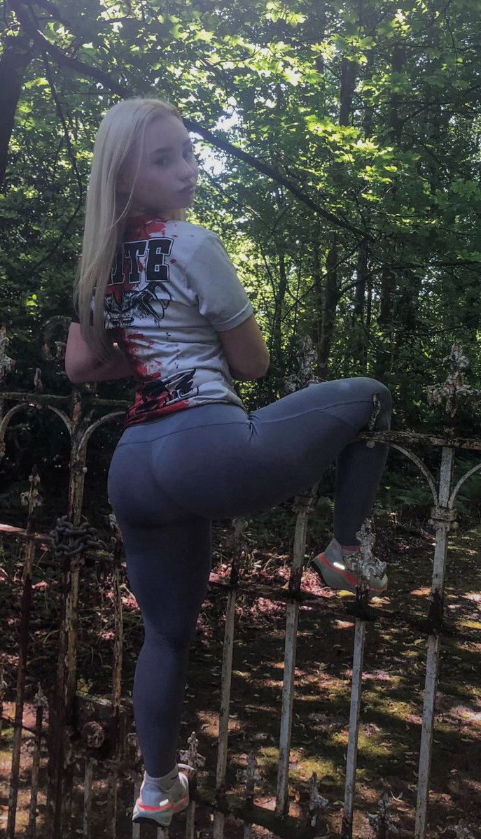 ChavsnTights's tweet photo. Chav leggings pt2 https://t.co/xT0MpE7hhH