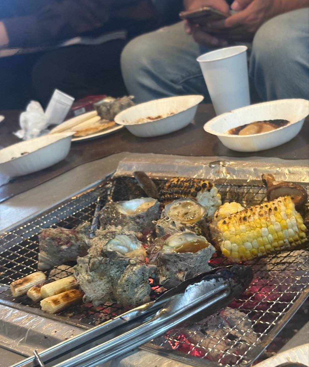 yuasak15's tweet photo. 貝ほじり卓 https://t.co/GvGMZhv6ML