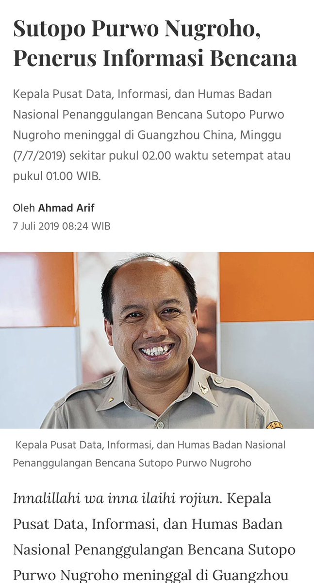 aik_arif's tweet photo. Dulu, Indonesia pernah punya almarhum Sutopo di BNPB dan Mbah Rono (Surono) di PVMBG. Keduanya hadir saat bencana2 besar melanda. Keduanya kompeten dari segi keilmuwan da berdedikasi. Pak Topo almarhum sangat luar biasa dalam hal komunikasi data. Sementara Surono sangat berani bersikap dan bersuara sesuai ilmunya, melebihi sekat birokrasi. Interaksi dengan berbagai kalangan juga terbangun dg baik. Keduanya membantu kita melewati hari-hari penuh bencana di tahun-tahun lalu. 

Saya berkali-kali ke lapangan bareng dg keduanya. Pak Surono sudah pensiun, Pak Topo sudah almarhum. Sayang, tak ada pengganti sepadan. Dan dr aspek institusiional, kedua lembaga ini jg tak membaik, bahkan PVMBG makin hilang perannya utk urusan2 penting erupsi gunung api.