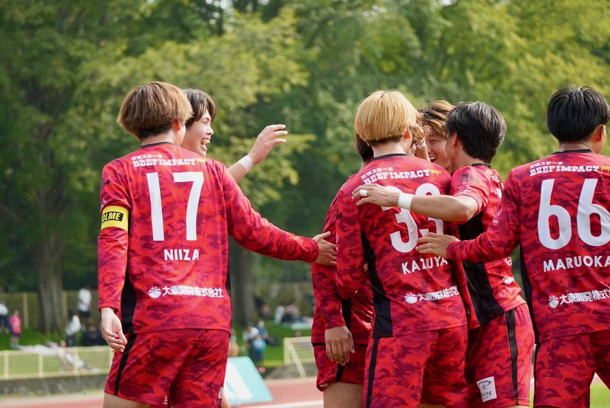 ryo_niiza's tweet photo. 大一番、勝ちました‼️

クラブに関わる
全てのASCファミリーで掴んだ
最高の勝利です👏

残り2試合
必ず勝ってリーグ優勝して
JFL昇格に向けて
10月の全社、11月の地決に
この勢いのまま進み続けよう🔥

#ASC北海道
#N17 https://t.co/SzriTjtsR1