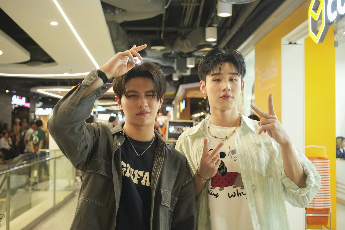 YouManiacSeries's tweet photo. รถไฟเทดีนพอทน รถไฟคบกันเองดีนพอเลย!

#YouManiacSeriesEP2
@Williamjkp1 @napat_un @stampPanachkorn @ryuptb https://t.co/UCHSzsYReg