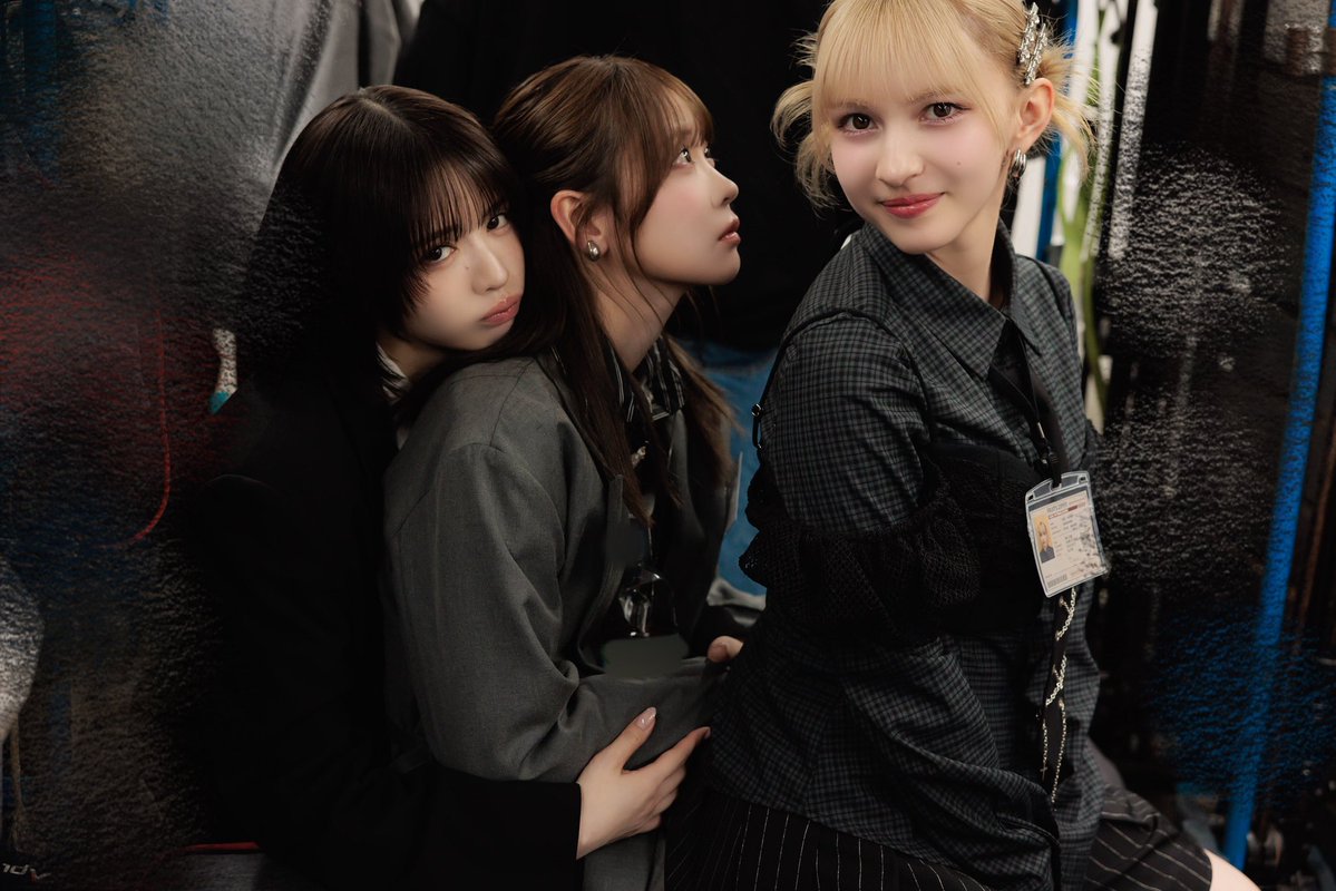 FRUITS_ZIPPER's tweet photo. おすずの上のゆいちゃんの上ののえちゃん

#センセーション
#FRUITSZIPPER #ふるっぱー 
#フルーツジッパー https://t.co/N3PFn8XQh2