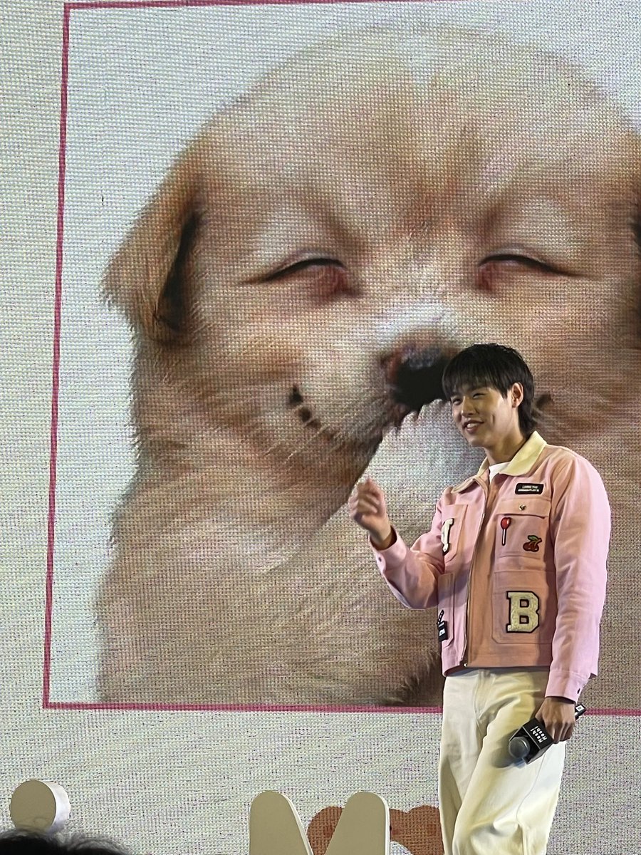 Orange_Mee's tweet photo. 🤭🤭🤭

Moshi Moshi BILLKIN 1st Presenter 

#MoshiMoshixBILLKIN  #MoshiMoshi https://t.co/4dSJjsaduF