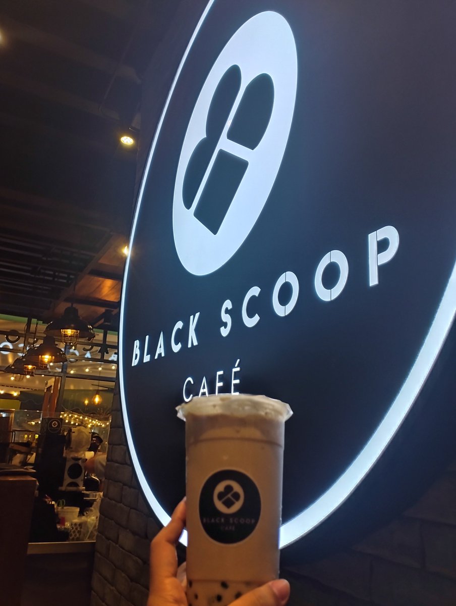 NDacdaco's tweet photo. Sipping my happiness one bubble at a time.☺️

@lena__lorena
#LenaTEAsing
#LenaMiu https://t.co/sWsFdQ8Job