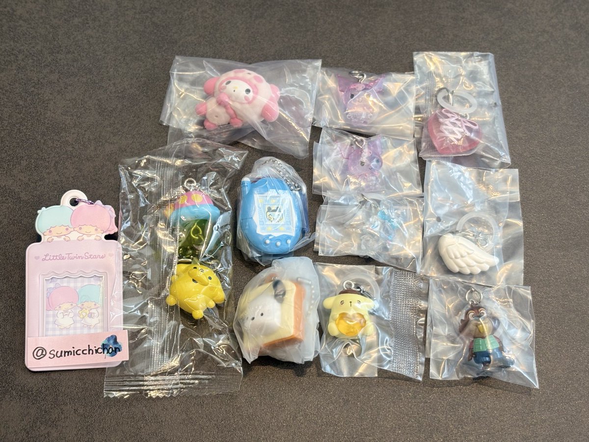 sumicchichan's tweet photo. ガチャ 交換 めじるし サンリオ クリスタル エモきゅん しょくぱんず もこもこパンダ バレエモチーフ ズートピア たまごっち シャカシャカ ミニチュアチャーム UFO mikko ホイッピ＆ラッピ ナンジャモンジャ もちうさちゃん フロッキー

【譲】1枚目

【求】2〜3枚目

郵送交換📮
梅田〜和歌山手渡し🉑 https://t.co/KeSEZ65GYI