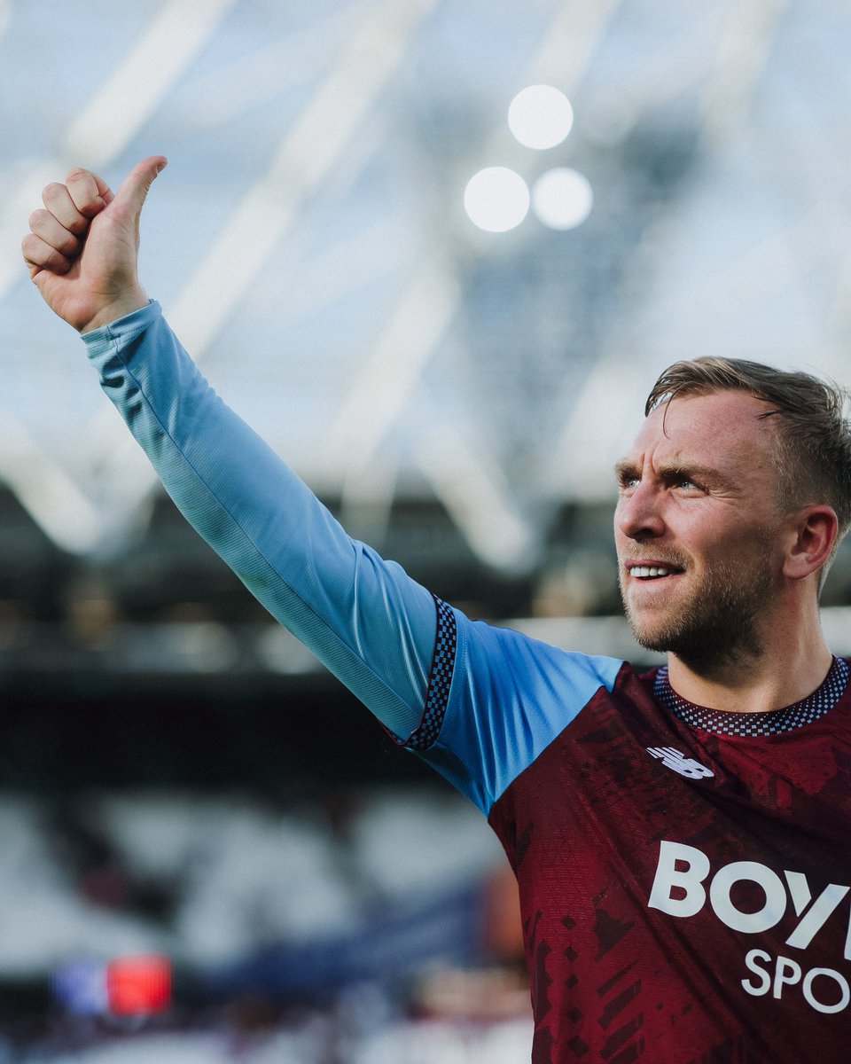 WestHam's tweet photo. How’s your weekend, Hammers? 🥰 https://t.co/ZKY6E7j8ds