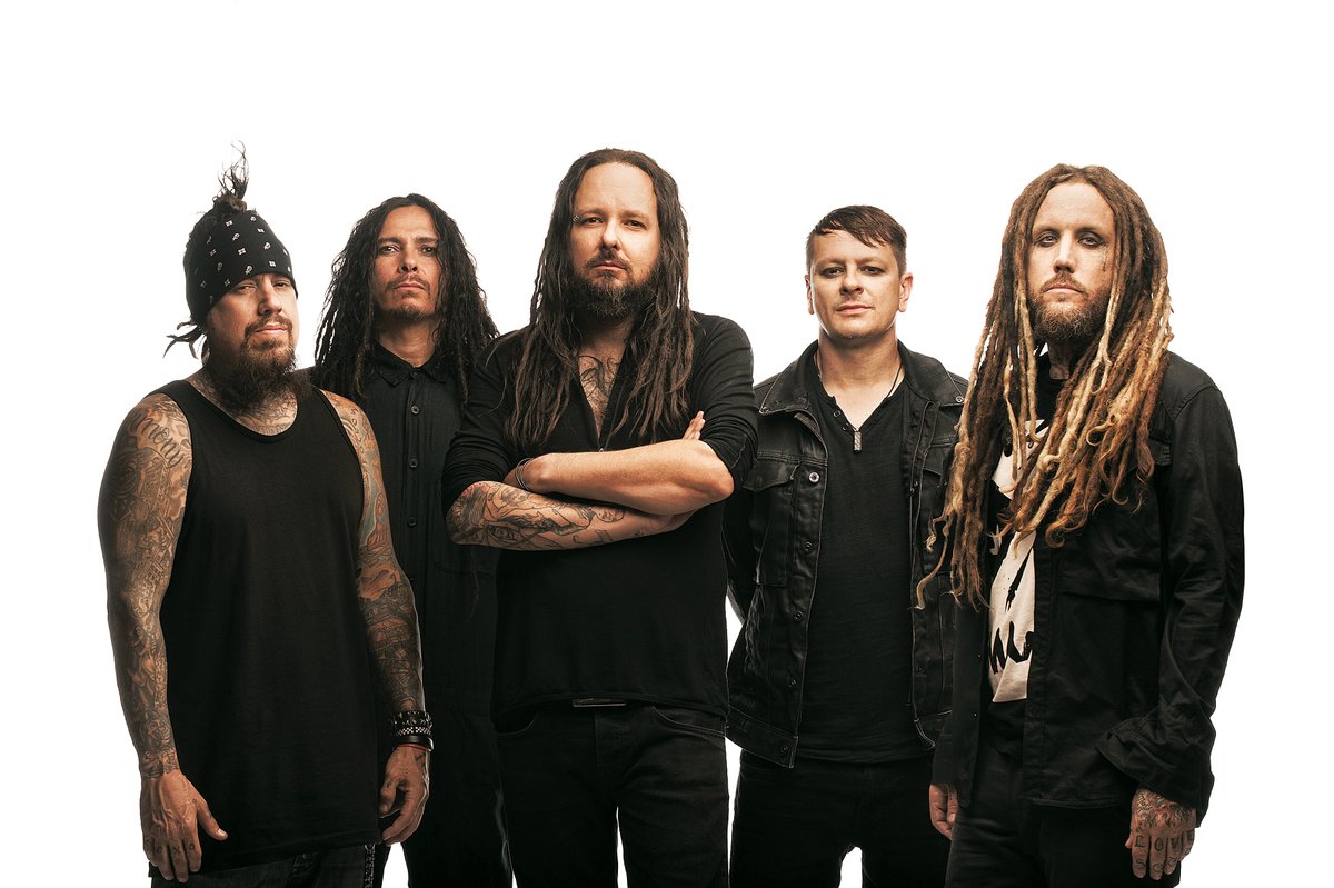 DistortionTR's tweet photo. Korn'un yeni albüm çalışmalarında ilerleme var: gruptan en az bir üyenin kendi parçalarının kaydını tamamladığı ortaya çıktı. Nu-metal efsanesinden yeni müzik yolda gibi görünüyor. (Kaynak: https://t.co/RJGUdeKlwn)

#Korn #YeniAlbum #NuMetal #DistortionTR https://t.co/phpkEyXQb3