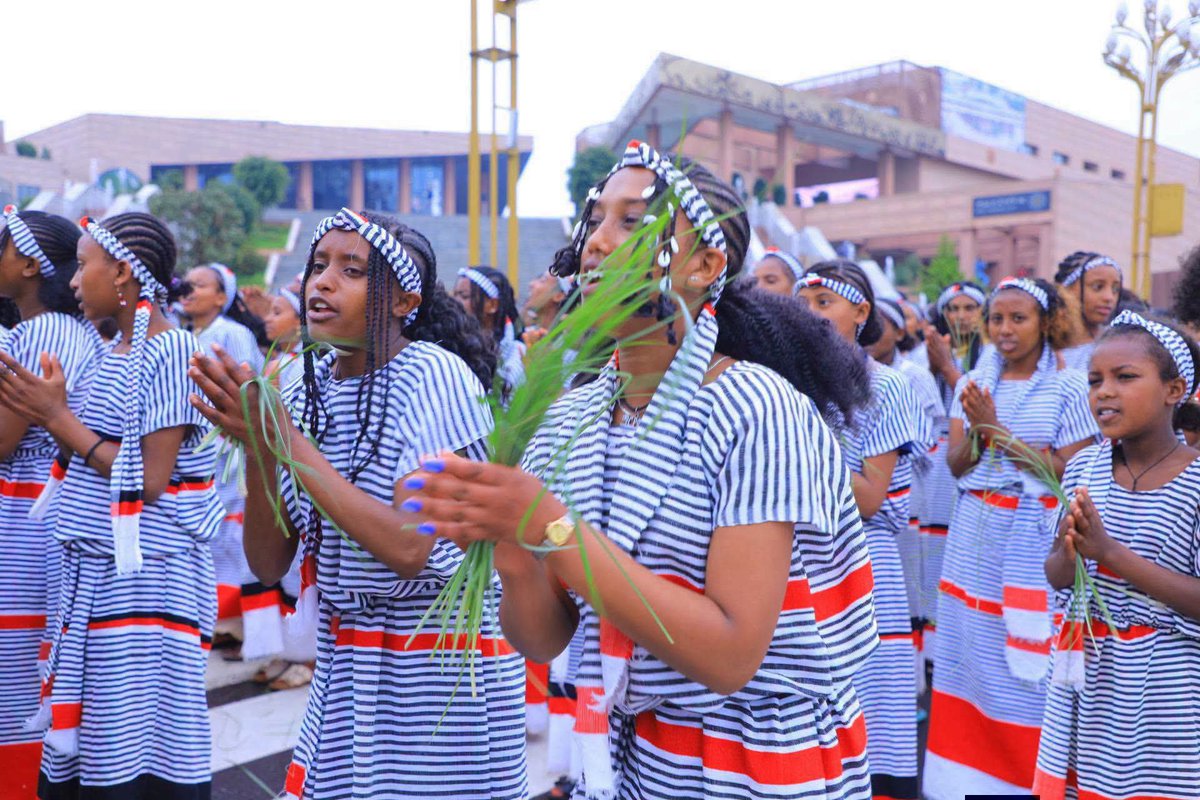 Landoforigins's tweet photo. Oromo youth are chanting Goobee & Shinooyyee melodies in beautiful processions through the streets of Addis. 🌼🎶
These springtime melodies herald the arrival of a new year.
Wishing joyful festivities to all who celebrate! ✨
#VisitEthiopia #LandOfOrigins #Goobee #Shinooyyee https://t.co/1zHbbcCXjF