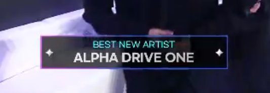 svnzei's tweet photo. BEST NEW ARTIST 🏆😭👏🏻 https://t.co/NM9C6FX3Og