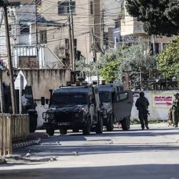 MarioNawfal's tweet photo. 🇮🇱🇵🇸 Israeli soldiers just entered two West Bank schools on the very first day of the new academic year, with troops demanding that a Palestinian flag be removed from one of them.

The raids are justified by a military law that restricts displaying flags and political symbols in the West Bank without military permission. 

Fking wild

Source: Anadolu Agency / Writer: Mhedi