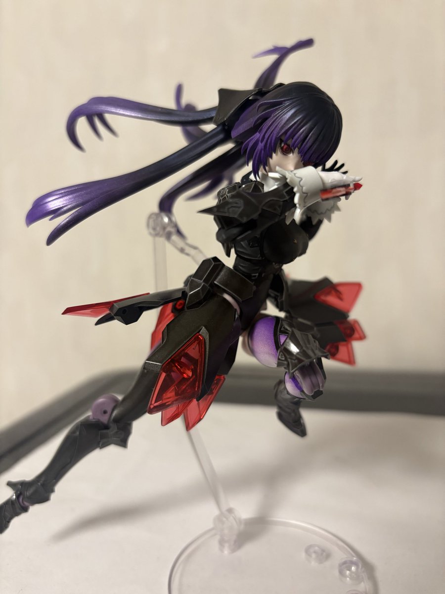 LUSIAS1013's tweet photo. 雨降らなかったので用事片付けてエアガン触りつつ塗装の仕上げ。

脚部の可動の割にパッとしない付属のスカートが気に入らなかったので切ったり貼ったりしたけど、よく動いて映えるアーマーパーツが相性が良い

足を塗装するのは僕だけじゃないはず

#美プラ
#メガロマリア
#篝火真里亞 https://t.co/mYBkdF3VIH