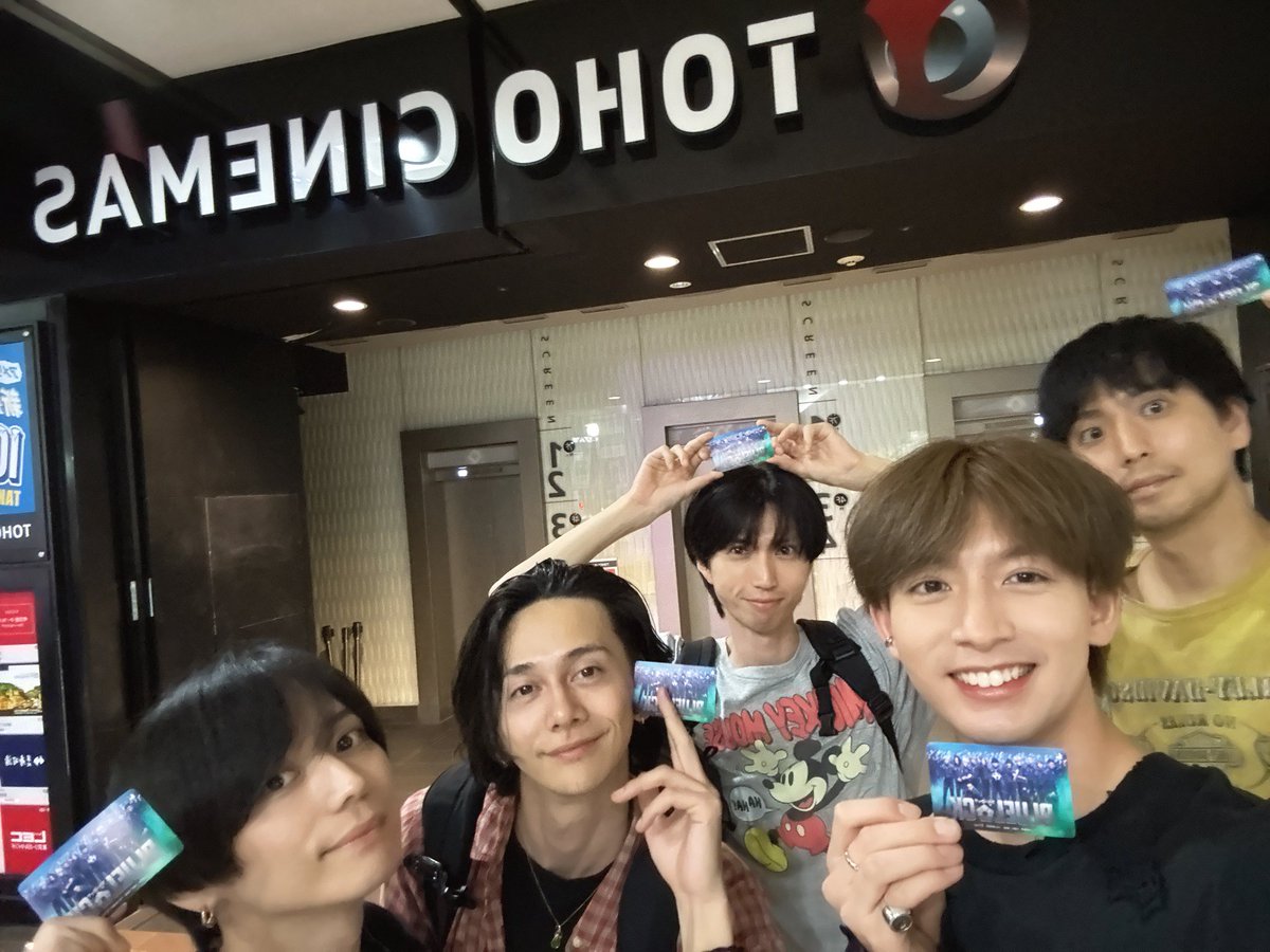 sato_takamichi's tweet photo. 映画『#ブルーロック』

この前みんなで観てきた✌️

色んな景色を思い出した⚽️

青い監獄がリアルに目の前に広がるとこういう景色なんだとワクワク。

そのワクワクをネオエゴにぶつけます⚽️ https://t.co/ycV4LYPC5d