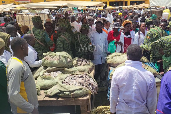 DailyMonitor's tweet photo. Busega Market traders are counting heavy losses after the 155 Marine Battalion seized tons of immature fish in a fresh crackdown.

Capt. Gimogoyi Muzamiru, the 155 Marine Sector Commander for Wakiso, says operations are being intensified on land and water. Busega and Wandegeya markets have been identified as the leading hubs for the illegal immature fish trade.

#MonitorUpdates
📸  @KamanaIvan