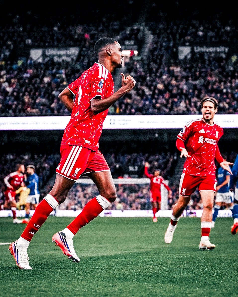 LFCTransferRoom's tweet photo. Alexander Isak on Bradley Barcola:

"We all know the quality he possesses, and we’re confident he’ll make us much better as a team."

(via @ViaplayFotball) https://t.co/UFq9OqA3jA