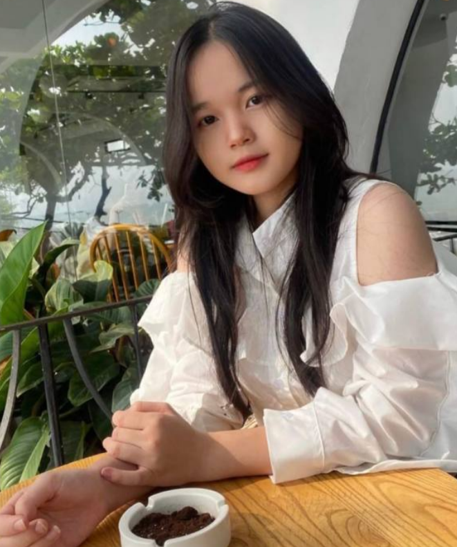 lonkhitnhatVLU's tweet photo. TÌnh hình đi học đầu năm s r mấy ní, chứ tui là lon chè hẻ r đó https://t.co/GOLNfrAnzu