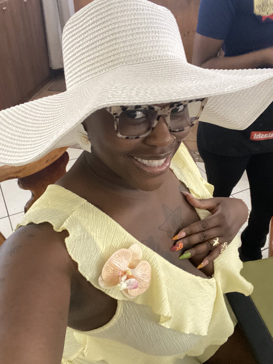 SweetThroat3X's tweet photo. Went to Aruba for my 37th Birthday 🎉 https://t.co/5GIVfDPHk0