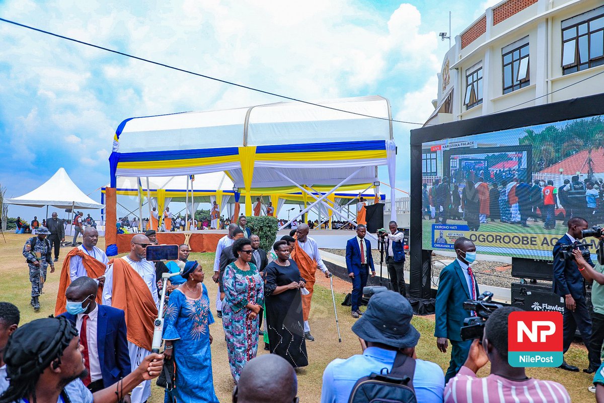 francis_isano's tweet photo. Sombre Moments at Karuzika Royal Palace as the Vice President of Uganda HE Jessica Alupo paid tribute to the late King Oyo https://t.co/gxzCGKa8BB
